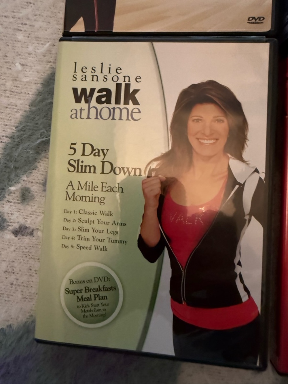 Walk Away the Pounds - Leslie Sansone - Picture 5 of 15